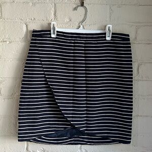 J.Crew dark navy blue and white size 8 basic business casual striped cut